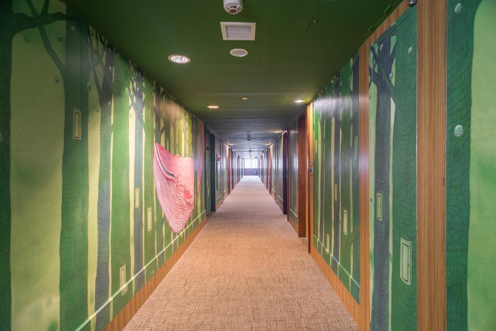 Chateau De Chine Hotel Hualien Eksteriør bilde A corridor on the 10th floor