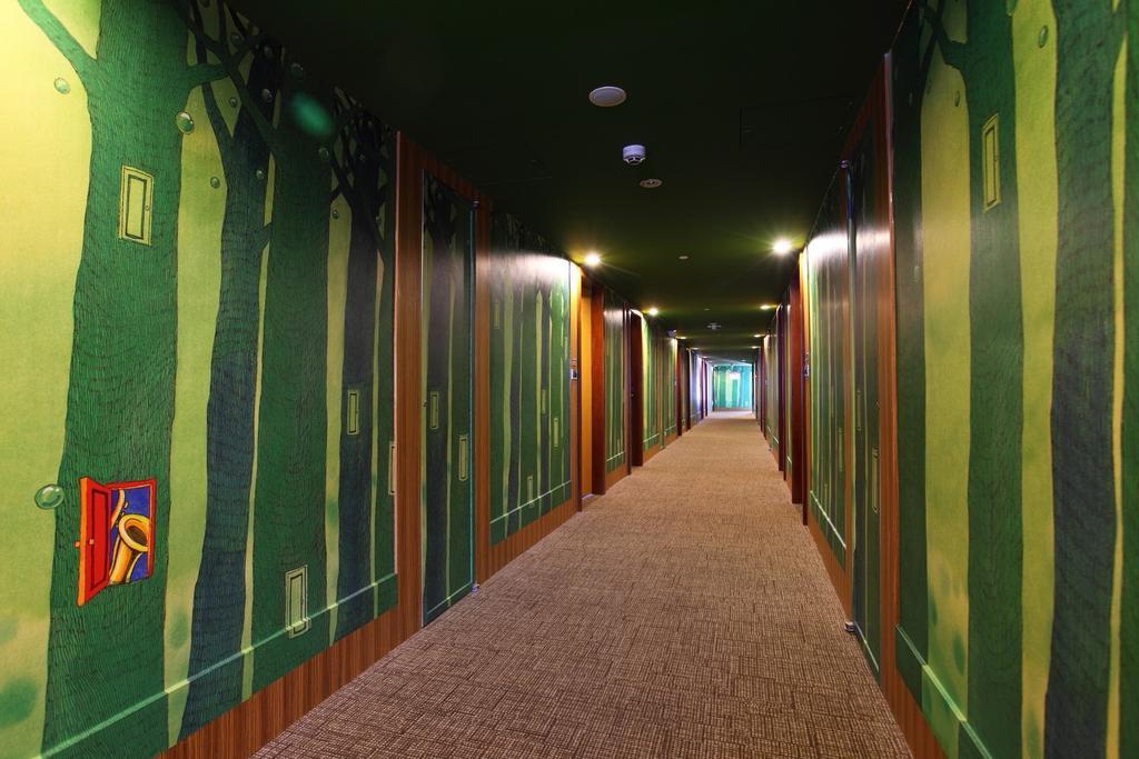 Chateau De Chine Hotel Hualien Eksteriør bilde A corridor